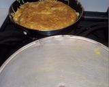 Foto del paso 12 de la receta: Tortilla de ajos tiernos y langostinos