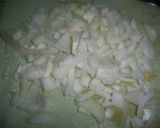Foto del paso 2 de la receta: Bacalao con cebolla y vino a la tinta de calamar