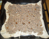 Foto del paso 3 de la receta: Tarta de carne con pasas y nueces
