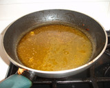 Foto del paso 9 de la receta: Salmón fresco en salsa con cebollas francesas y puerro