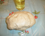 Foto del paso 1 de la receta: Pizza al ajo con tomates frescos