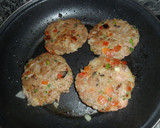 Foto del paso 5 de la receta: Hamburguesas de lujo con velouté de patatas