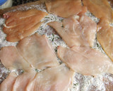 Foto del paso 1 de la receta: Rollitos de pollo al romero rellenos de verdura