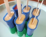 Foto del paso 3 de la receta: Polos de sorbete de melocotones amarillos