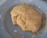 Foto del paso 1 de la receta: Coca picante, con pimientos asados y anchoas