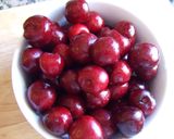 Foto del paso 1 de la receta: Cerezas en almíbar de Oporto a la canela