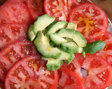 Foto del paso 4 de la receta: Calabacines rellenos de carne y salchichas