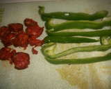 Foto del paso 1 de la receta: Huevada con chorizo picante y pimiento verde