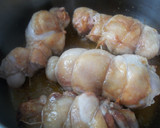 Foto del paso 2 de la receta: Contramuslos rellenos en salsa de verduras