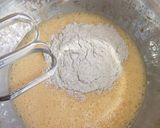 Foto del paso 2 de la receta: Magdalenas con peras y semillas de amapola