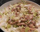 Foto del paso 2 de la receta: Tortilla de puerro y setas