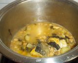 Foto del paso 4 de la receta: Potaje de garbanzos con bacalao fresco