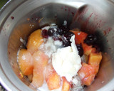 Foto del paso 2 de la receta: Helados naturales de melocotón y cerezas