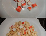 Foto del paso 2 de la receta: Ensalada de alubias y palitos de mar
