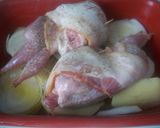 Foto del paso 3 de la receta: Codornices rellenas envueltas en beicon al vino blanco