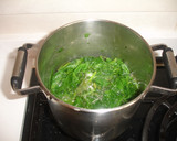Foto del paso 1 de la receta: Espinacas y huevo en ensalada