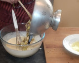 Foto del paso 4 de la receta: Pudin de puerros, setas y gambas