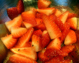 Foto del paso 2 de la receta: Ensalada de cuscús, espárragos trigueros y fresas con aliño de ñoras