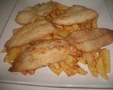 Foto del paso 3 de la receta: Filetes de merluza con patatas y gulas al ajillo