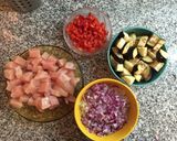 Foto del paso 1 de la receta: Pollo salteado con verduras