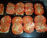 Foto del paso 4 de la receta: Bruschetta con tomate, ajo y atún
