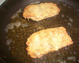 Foto del paso 3 de la receta: Filetes de atún macerados y empanados
