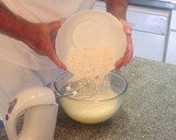 Foto del paso 2 de la receta: Masa para hacer crepes dulces