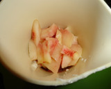 Foto del paso 2 de la receta: Postre de paraguayos con yogur