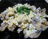 Foto del paso 3 de la receta: Revuelto de champiñones con aceite picante