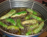 Foto del paso 2 de la receta: Crujientes de pollo picantes con pimientos de Padrón