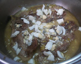 Foto del paso 4 de la receta: Chuletas de aguja en salsa