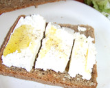 Foto del paso 1 de la receta: Sándwich integral con queso casero
