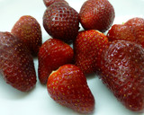 Foto del paso 1 de la receta: Fresas con chocolate y nata