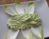 Foto del paso 4 de la receta: Langostinos sobre puré de aguacate con lima