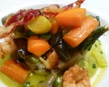 Foto del paso 2 de la receta: Menestra de verdura con langostinos