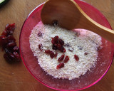 Foto del paso 2 de la receta: Mousse de frutos rojos con muesli de coco y bayas