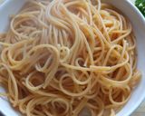 Foto del paso 5 de la receta: Spaghetti al peperoncino con salsa de setas variadas
