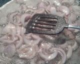 Foto del paso 2 de la receta: Cazuela de salmón con mariscos