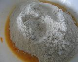 Foto del paso 8 de la receta: Bizcocho especiado de zanahoria, pasas y nueces