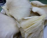 Foto del paso 1 de la receta: Pechuga de pavo con setas y jamón
