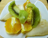 Foto del paso 1 de la receta: Zumo de kiwi, pera y naranja