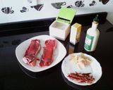Foto del paso 1 de la receta: Lomo de añojo con crema de gorrino y crujiente de ibéricos