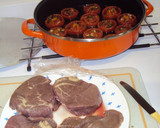 Foto del paso 7 de la receta: Solomillos de ternera plancha y tomates al horno