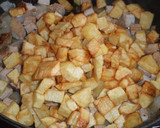 Foto del paso 4 de la receta: Pyttipanna o revuelto de patatas, carne y huevo