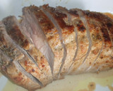 Foto del paso 5 de la receta: Lomo de cerdo adobado al horno con verduras salteadas