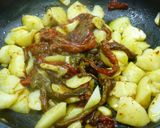 Foto del paso 3 de la receta: Tortilla de patata y pimiento rojo