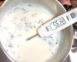 Foto del paso 2 de la receta: Cuajada casera al aroma de menta y de vainilla con pimienta