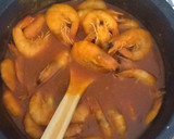 Foto del paso 3 de la receta: Langostinos en salsa de azafrán y pimentón