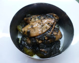 Foto del paso 6 de la receta: Chipirones en su tinta con patata y escarola