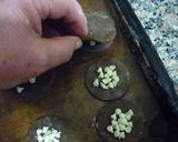 Foto del paso 9 de la receta: Masitas de chocolate rellenas caseras
